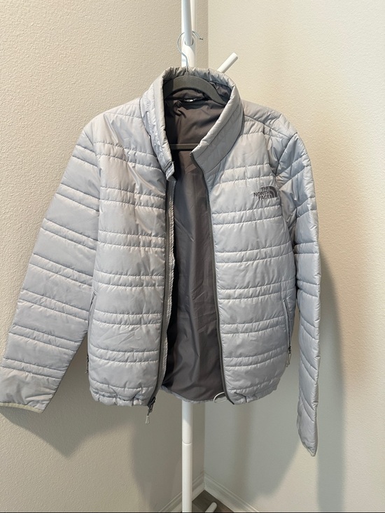 The North Face Other - NWOT The North Face Light Gray Quilted Insulated Jacket